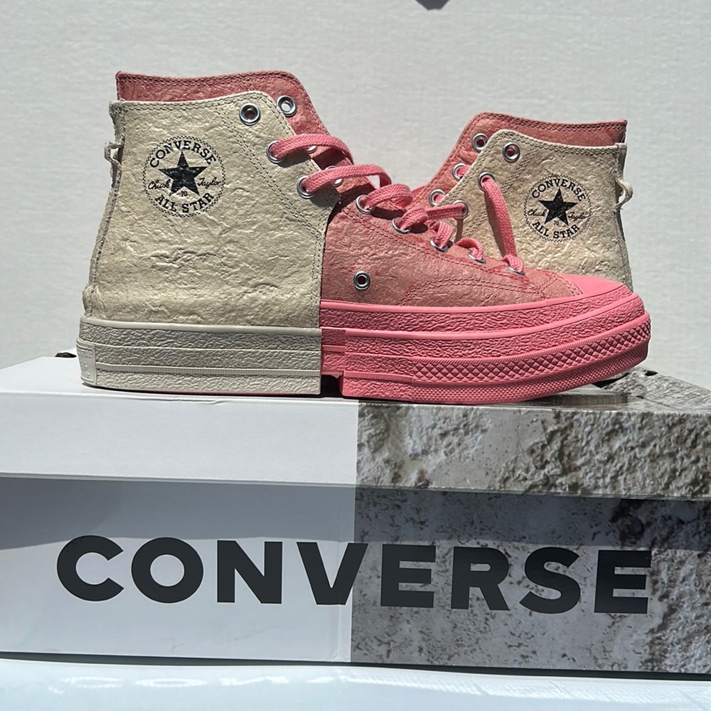 Converse Unisex Quartz Pink men size 11 woman size 12.5